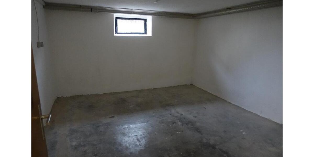 Erdgeschoßwohnung Bad Neustadt an der Saale - 3 Zimmer, 77 m&sup2;, 700&euro; | Angebot:26697930