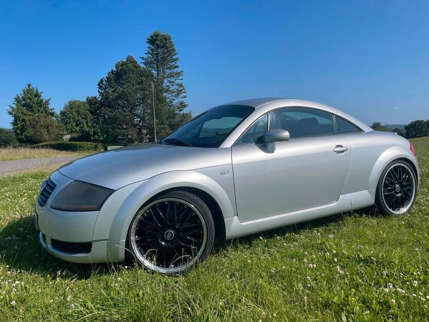 TT