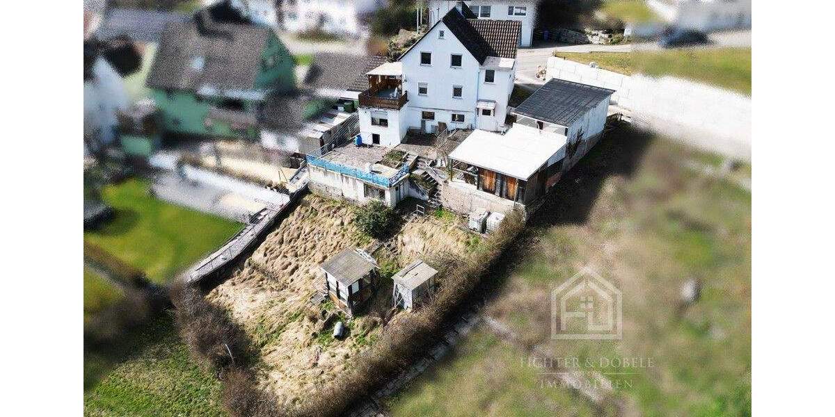 Einfamilienhaus Rottweil Göllsdorf - 6 Zimmer, 100 m&sup2;, 185.000&euro; | Angebot:25523777