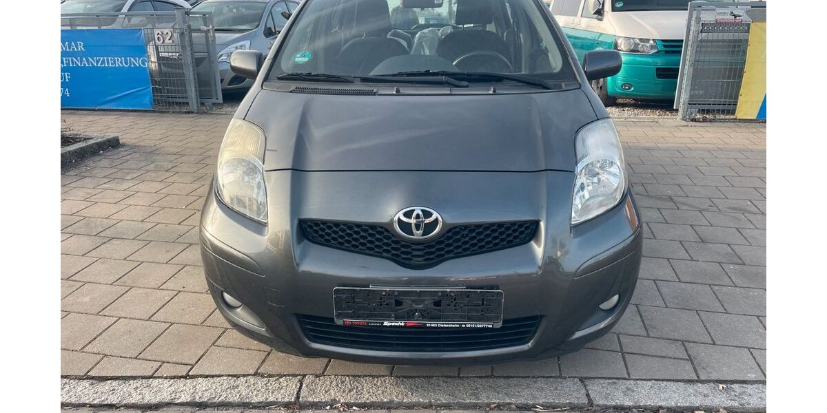 Toyota Yaris 169.896 km 3.999 &euro; Fürth 90763