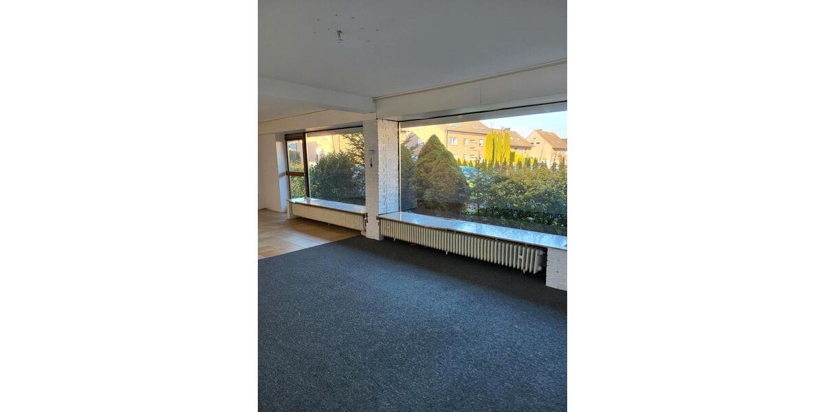 Einfamilienhaus Leopoldshöhe - 8 Zimmer, 206 m&sup2;, 1.800&euro; | Angebot:26075416