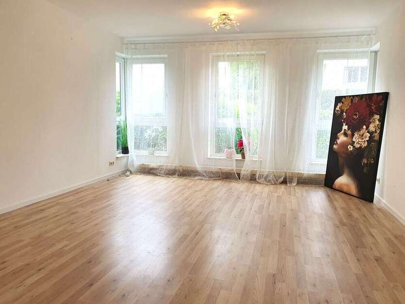 Wohnung zum Kaufen in Königsbrunn 145.000 € 30 m²