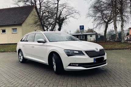 Skoda Superb 151.000 km 16.999 &euro; Tessin 18195