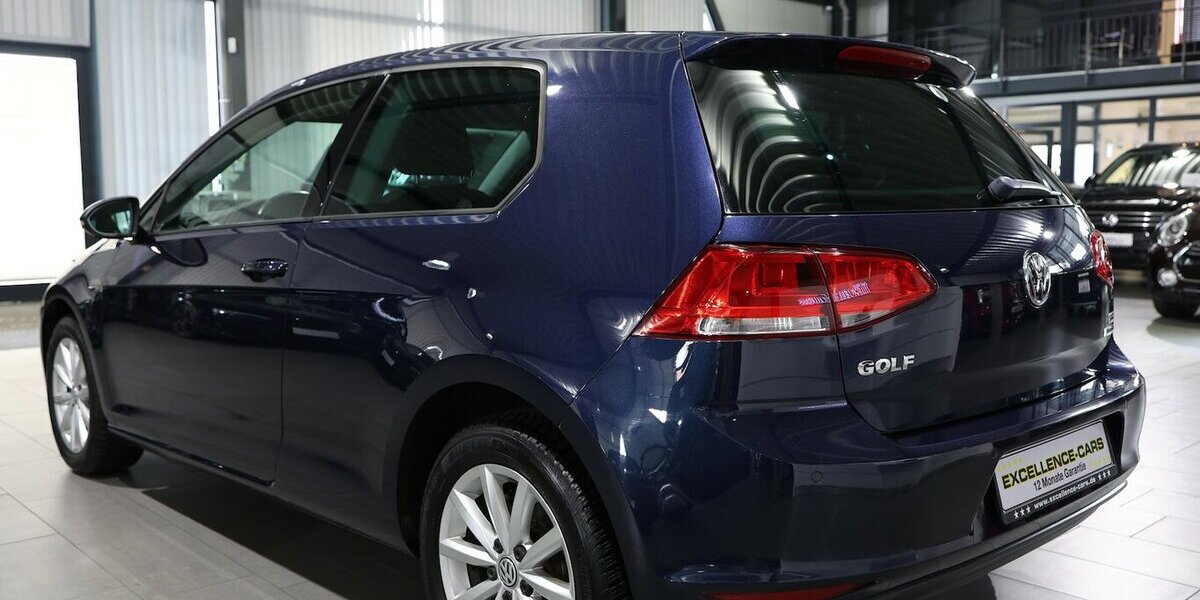 VW Golf VII 1.2 TSI LOUNGE 3-TÜRER / ERST 55.000-KM 55.000 km 10.555 &euro; Hamm 59077