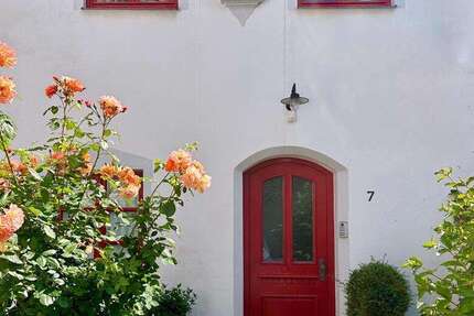 Haus zum Kaufen in Augsburg 1.850.000 € 247 m² 6 zimmer