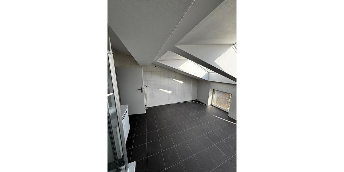 Dachgeschoßwohnung Altenmarkt an der Alz - 1.5 Zimmer, 78 m&sup2;, 900&euro; | Angebot:25403417