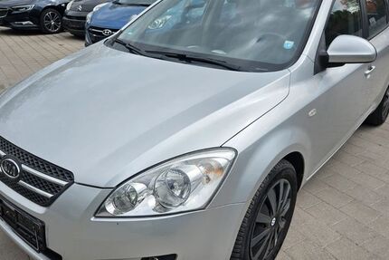 Kia ceed / Ceed 165.325 km 2.950 &euro; Lachen-Speyerdorf 67435
