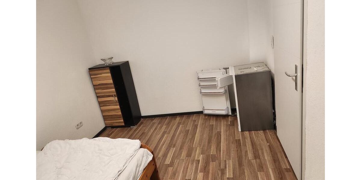 Etagenwohnung Hof Altstadt - 3 Zimmer, 65 m&sup2;, 35&euro; | Angebot:26398524
