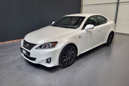 Lexus IS 220