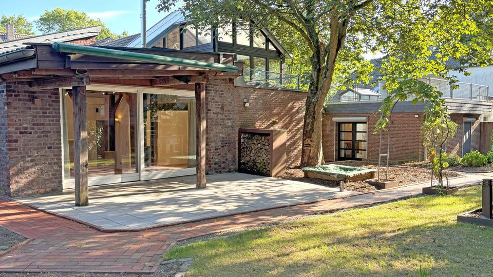 Zur Miete: Wohnhaus der Superlative am Jungbornpark! 7 zimmer