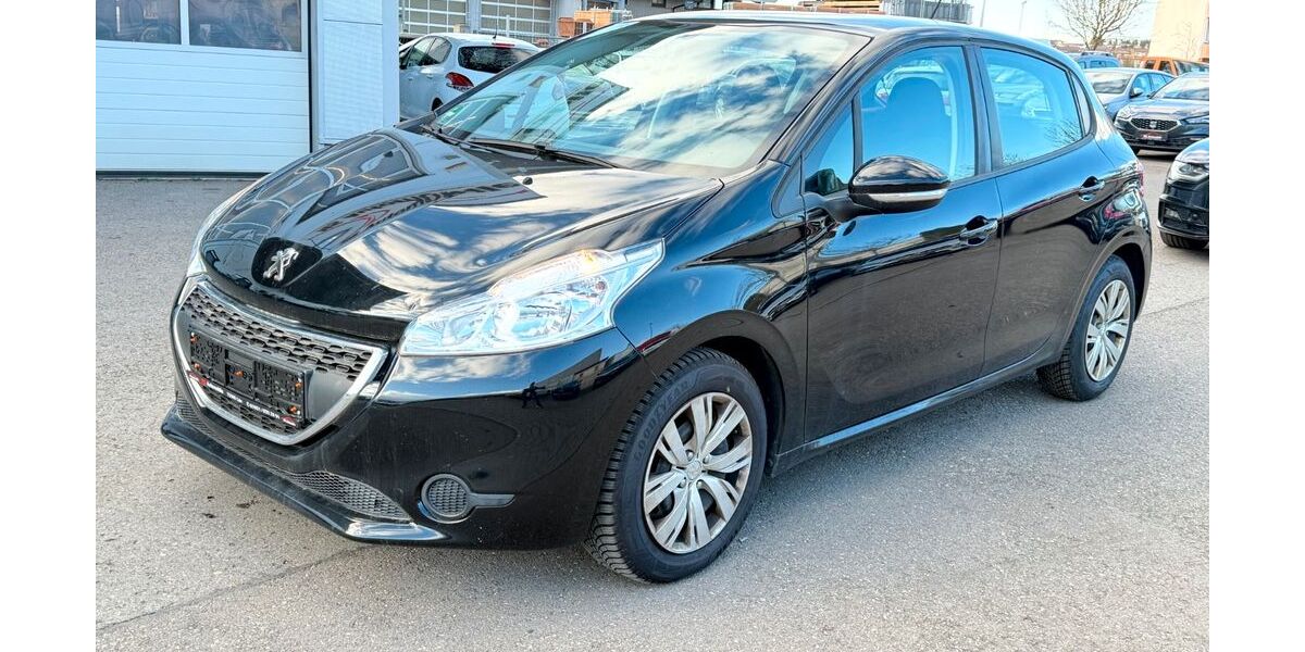 Peugeot 208 75.000 km 2.999 &euro; Calw 75365