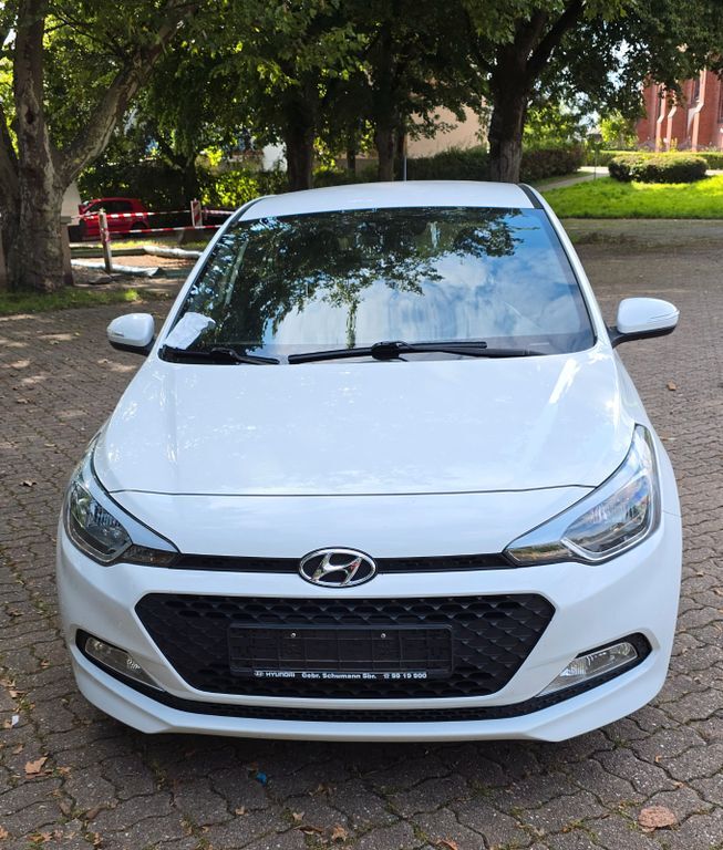 i20