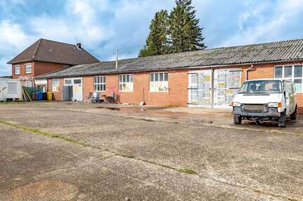 Halle in Drochtersen 288.000 € 2264.6 m²