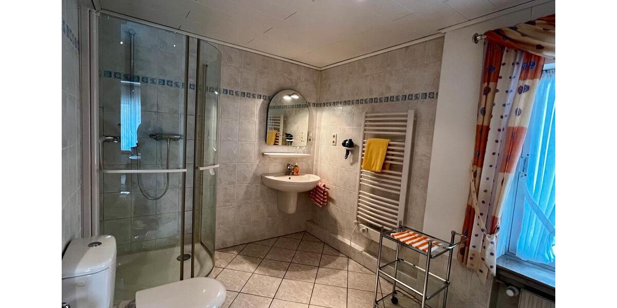 Einfamilienhaus Diemelsee - 20 Zimmer, 410 m&sup2;, 323.000&euro; | Angebot:26425268