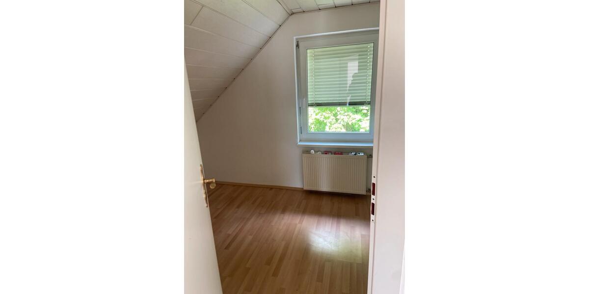 Einfamilienhaus Würzburg Heuchelhof - 4 Zimmer, 100 m&sup2;, 1.400&euro; | Angebot:26168878