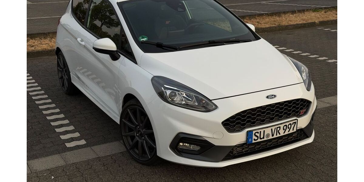 Ford Fiesta 90.000 km 15.800 &euro; Wachtberg 53343