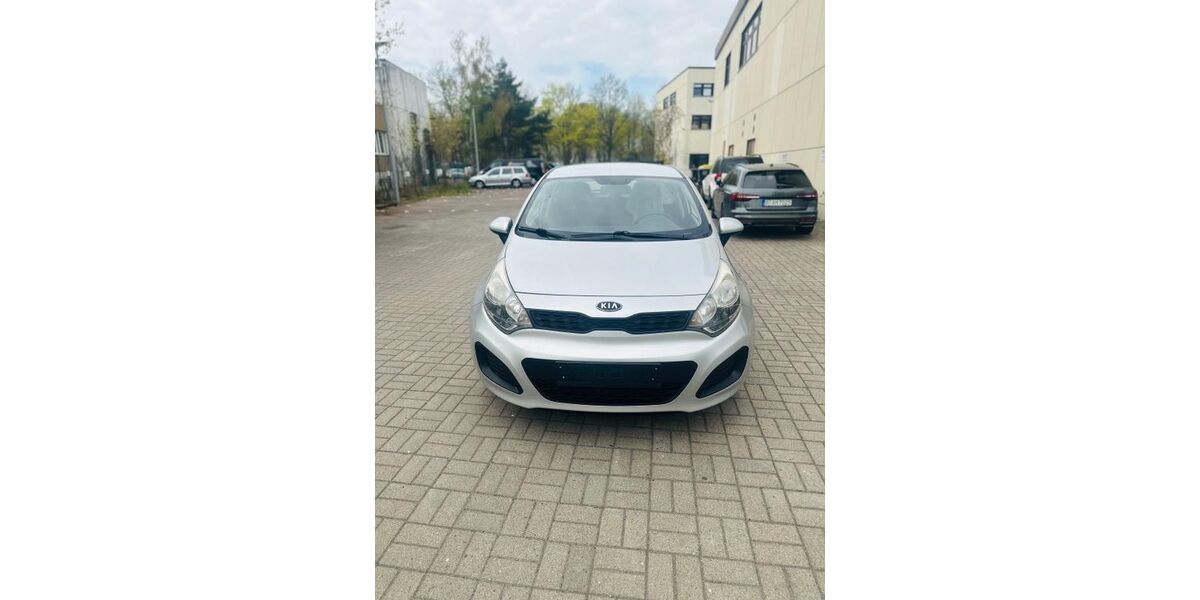 Kia Rio 93.000 km 4.499 &euro; Berlin 12349