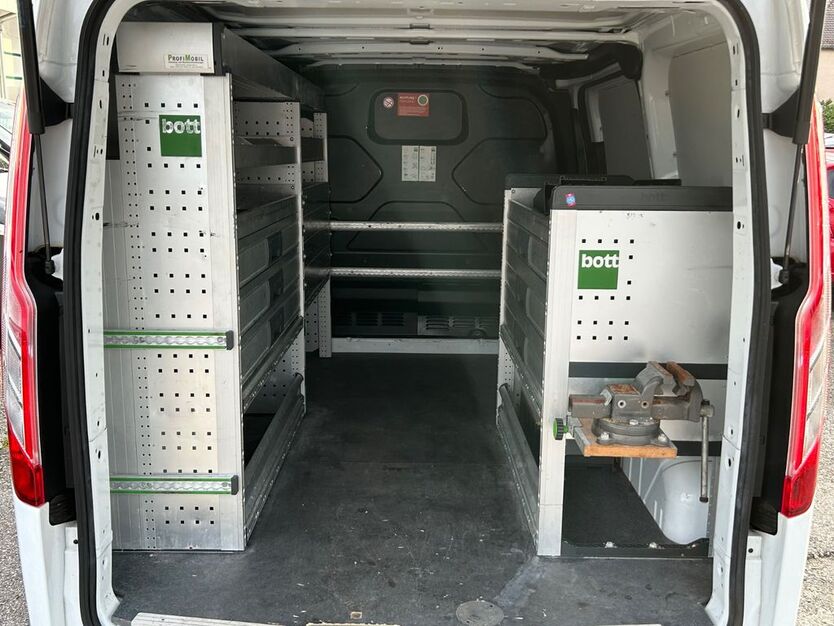 Ford Transit Custom 90.376 km 19.990 € München 81825