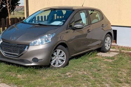 Peugeot 208 126.732 km 2.400 &euro; Doberschütz-Mörtitz 04838