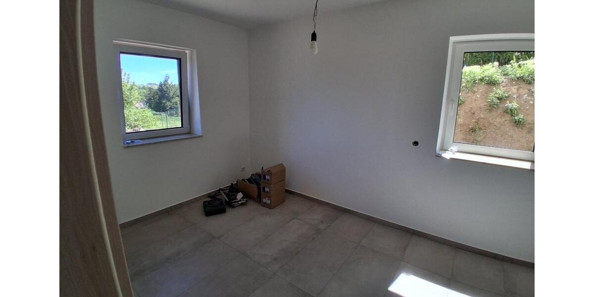 Maisonettenwohnung Arnstein - 5 Zimmer, 163 m&sup2;, 1.400&euro; | Angebot:26556952