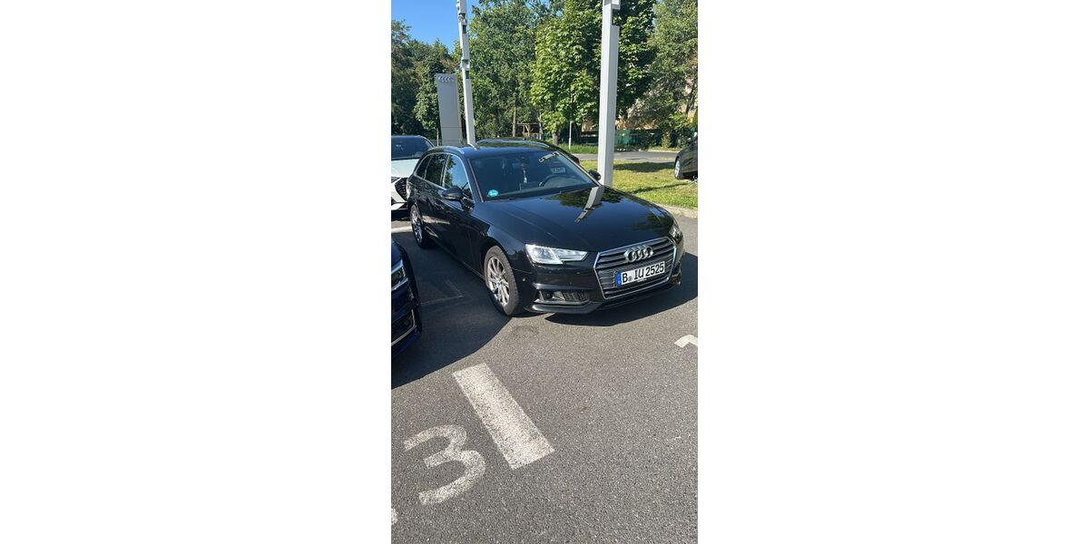 Audi A4 128.000 km 16.999 &euro; Berlin 12279