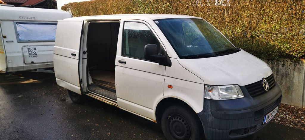 VW T5 Transporter 254.500 km 4.690 &euro; Burghausen 84489