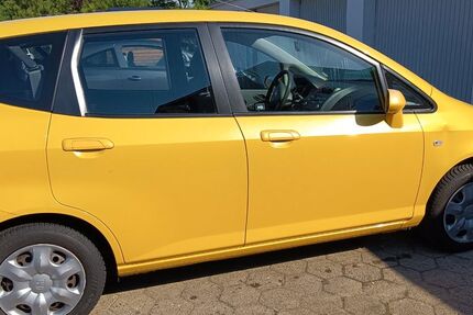 Honda Jazz 86.300 km 3.300 &euro; Geesthacht 21502