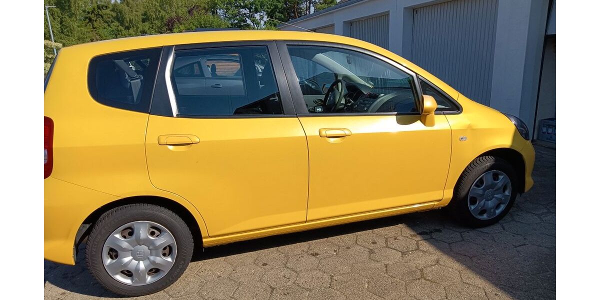 Honda Jazz 86.300 km 3.300 &euro; Geesthacht 21502