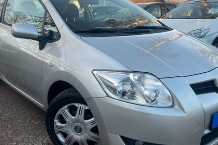 Toyota Auris 161.942 km 3.490 € Berlin 13089