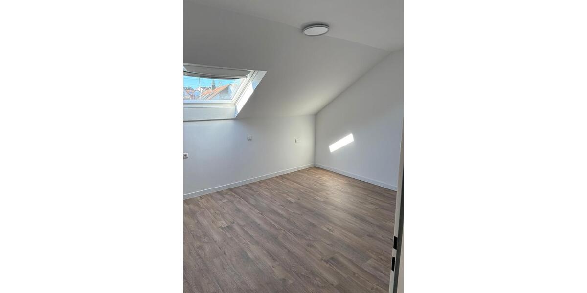 Dachgeschoßwohnung Leutenbach - 2 Zimmer, 60 m&sup2;, 700&euro; | Angebot:26235877