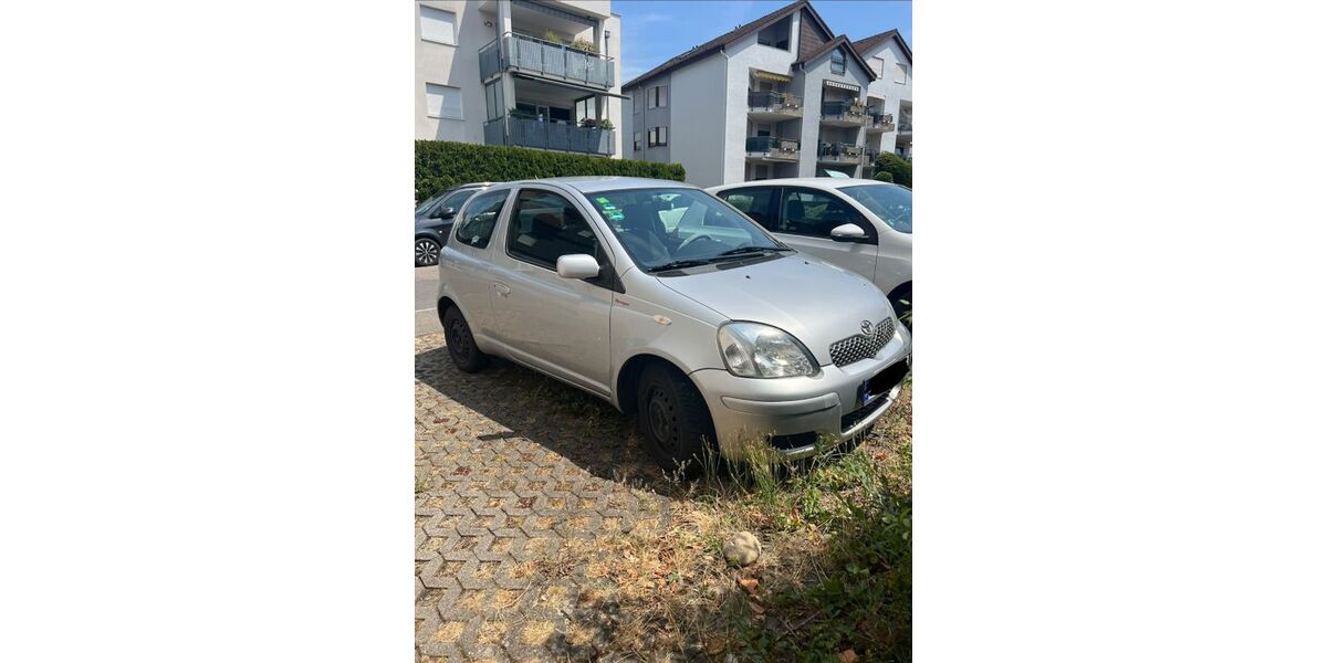 Toyota Yaris 220.900 km 850 &euro; Heilbronn 74081