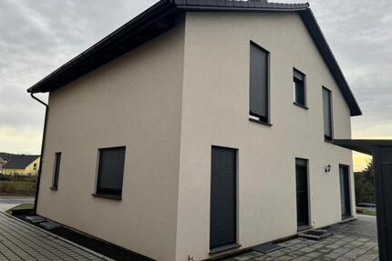 Schönes Einfamilienhaus mit Einbauküche zum Vermieten