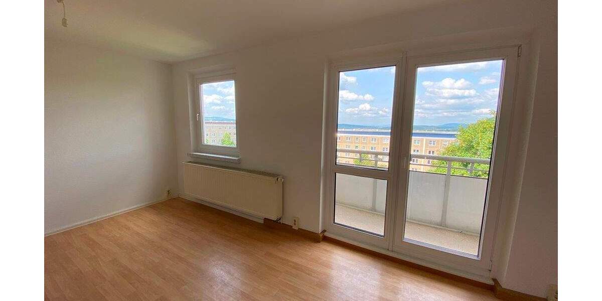 Etagenwohnung Suhl Neundorf - 4 Zimmer, 64 m&sup2;, 340&euro; | Angebot:25645765