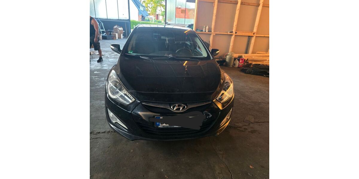 Hyundai i40 275.000 km 3.100 &euro; Gronau 48599