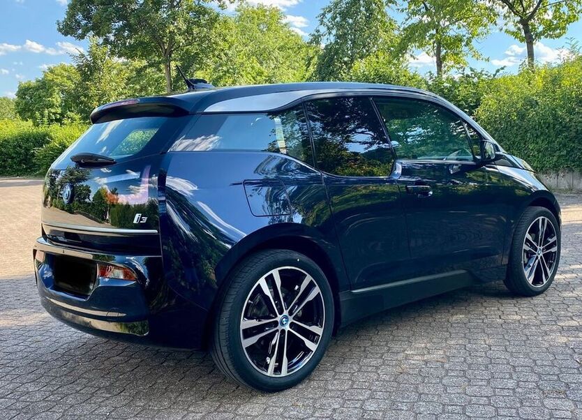 i3