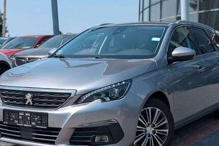 Peugeot 308 136.747 km 11.990 € Mainz 55128