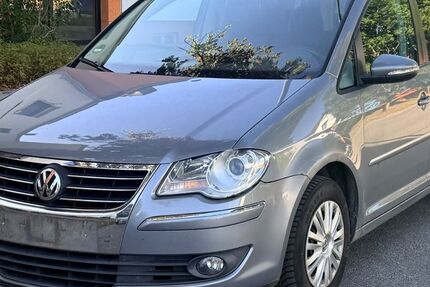 VW Touran 144.000 km 2.790 &euro; Waldkraiburg 84478