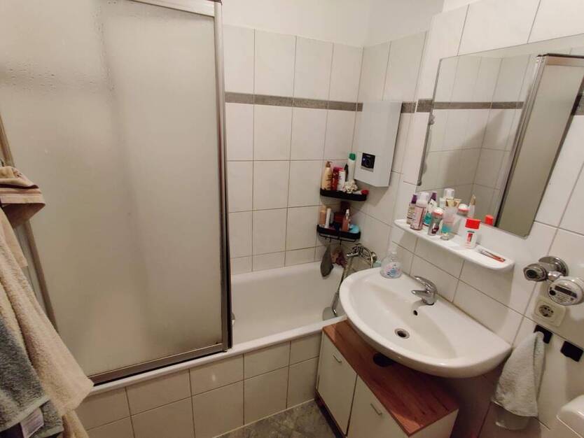 Vermietete 3-Zimmer-Wohnung mit Garage in Bielefeld-Brackwede 3 zimmer