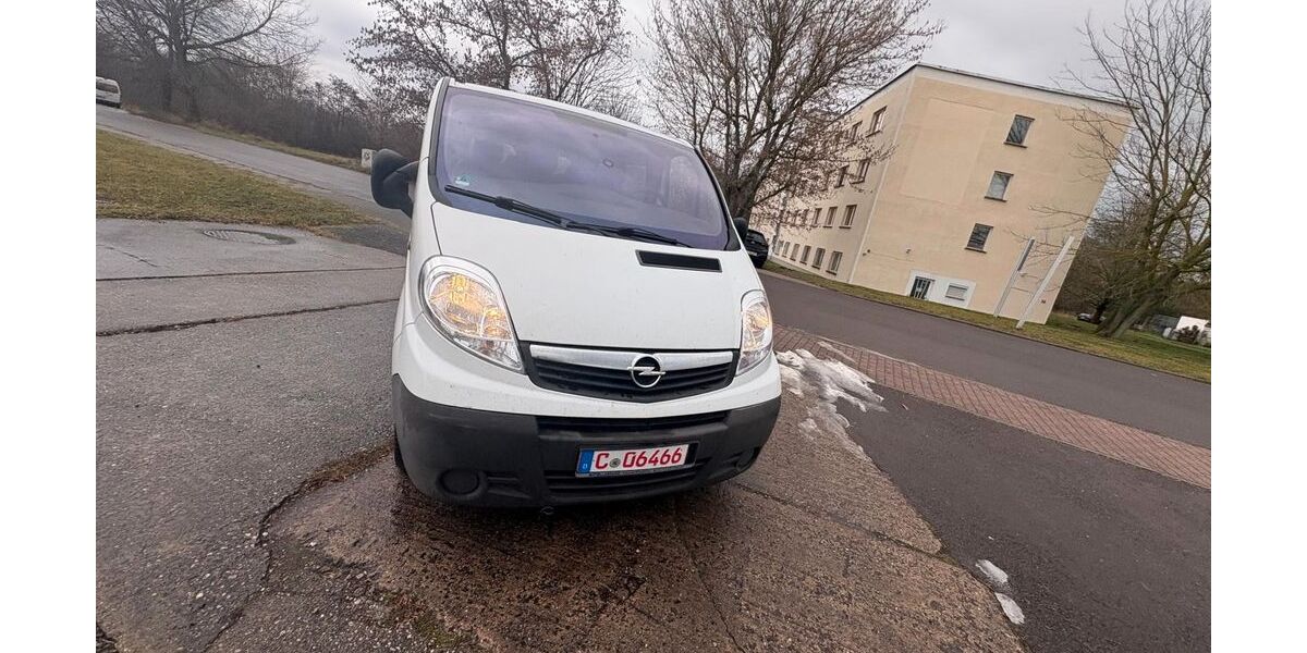 Opel Vivaro 189.000 km 7.500 &euro; Chemnitz 09114