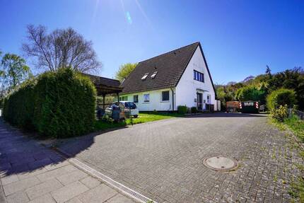 Großzügiges und ruhig gelegenes Ein- Zweifamilienhaus in Scharbeutz Klingberg