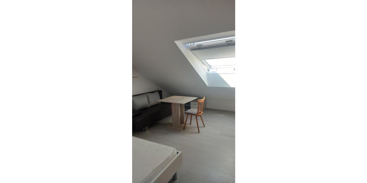 Dachgeschoßwohnung Linkenheim-Hochstetten Hochstetten - 2 Zimmer, 40 m&sup2;, 520&euro; | Angebot:26463416