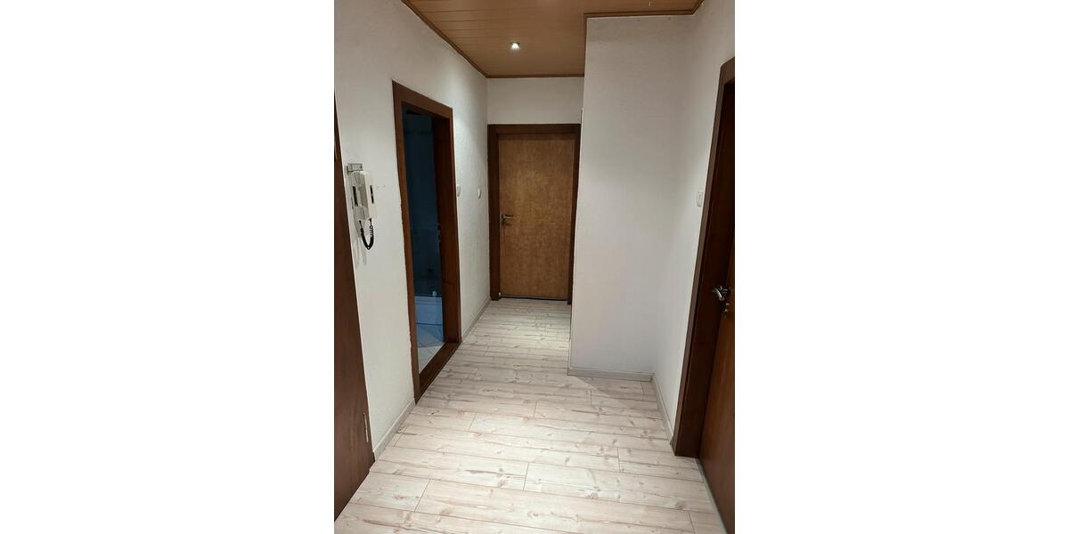 Dachgeschoßwohnung Berching - 5 Zimmer, 122 m&sup2;, 1.100&euro; | Angebot:25224633