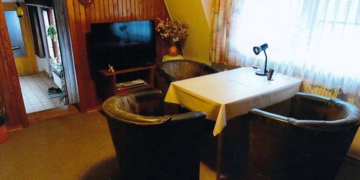 Etagenwohnung Grabfeld Jüchsen - 1 Zimmer, 237 m&sup2;, 48.000&euro; | Angebot:25668273