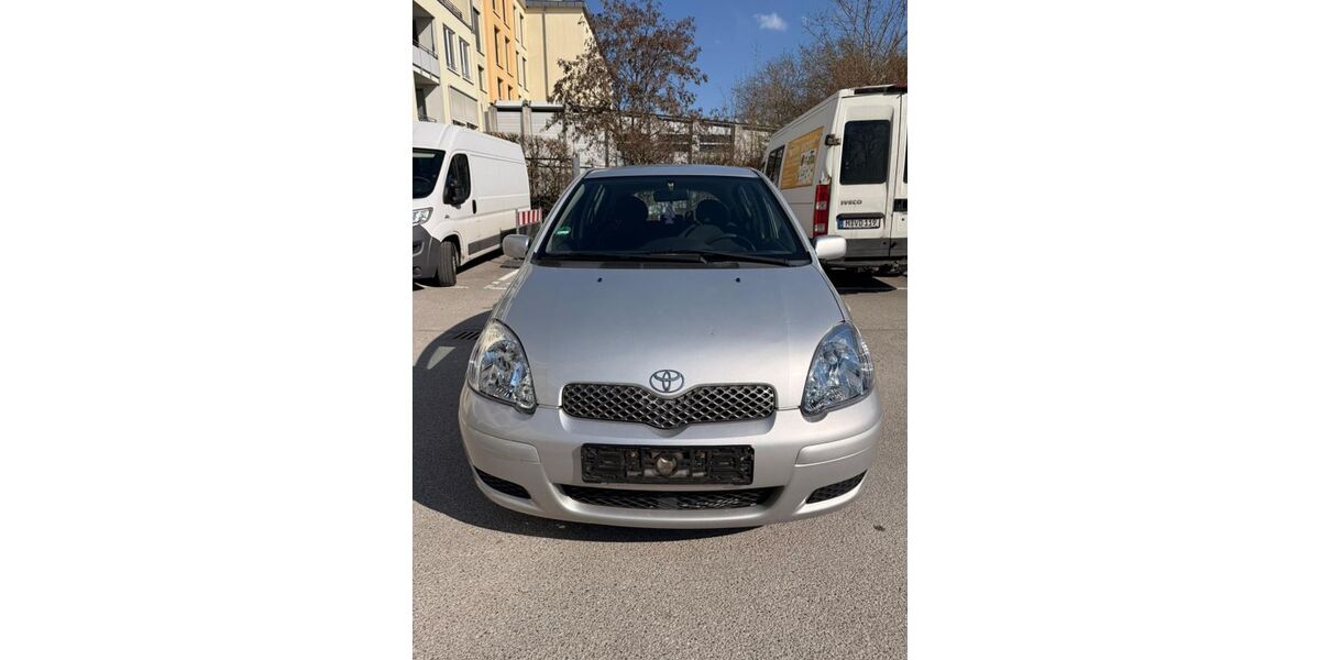 Toyota Yaris 180.750 km 1.950 &euro; Munchen 80993