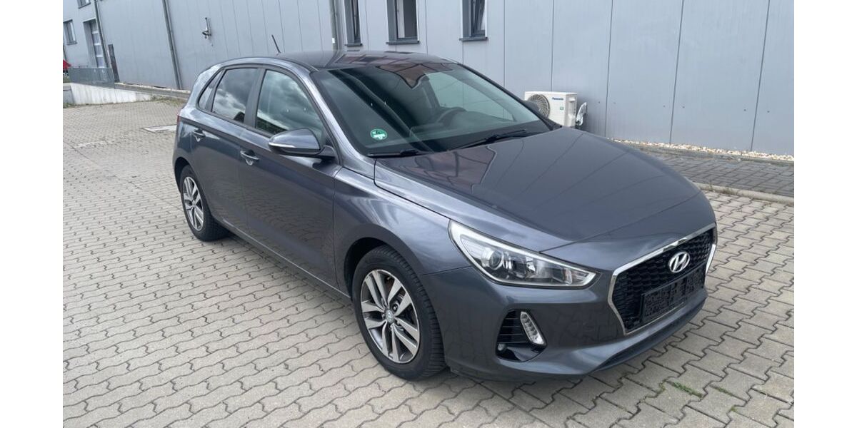 Hyundai i30 96.640 km 11.700 &euro; Leipzig 04209