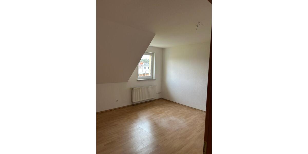 Etagenwohnung Cottbus Merzdorf - 4 Zimmer, 120 m&sup2;, 1.350&euro; | Angebot:26441434