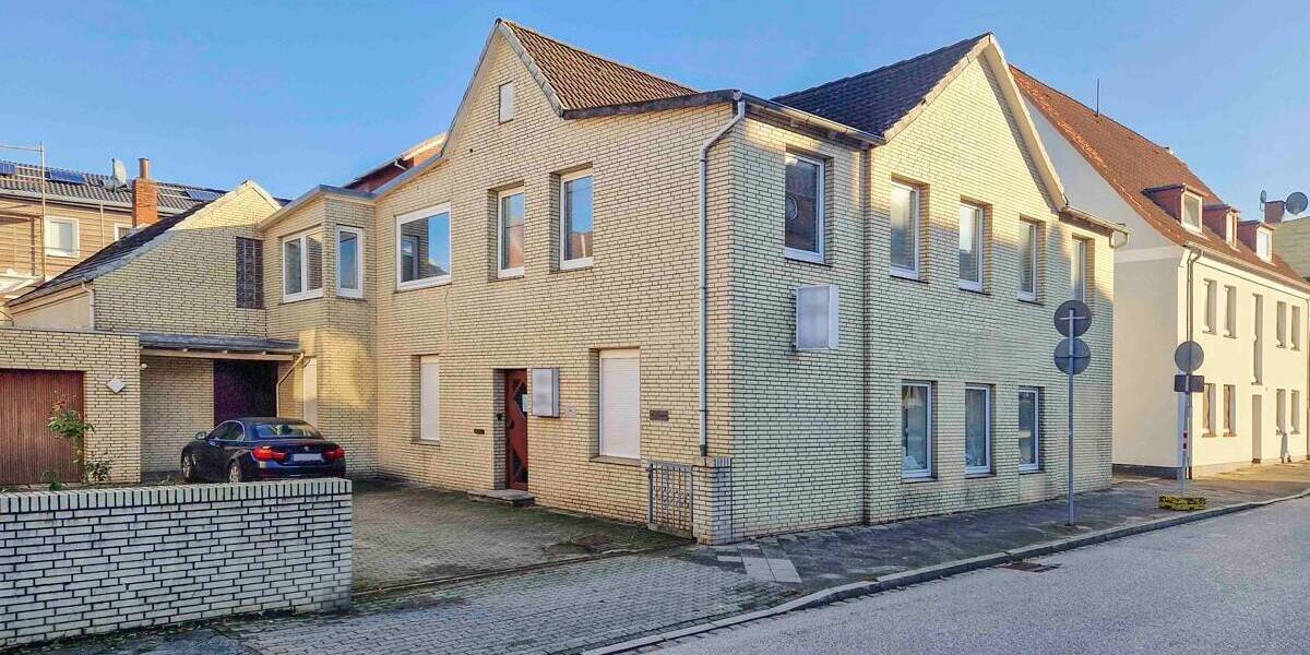 Vielseitig nutzbares Wohn- und Geschäftshaus mit ca. 518 m² Wohn- und Nutzfläche in zentraler Lage von Itzehoe 1 zimmer