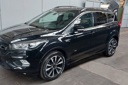 Ford Kuga 105.000 km 17.499 € Sinn 35764