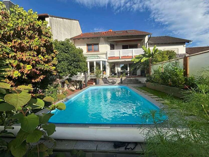 Haus zum Kaufen in Philippsburg 795.000 € 180 m² 6 zimmer