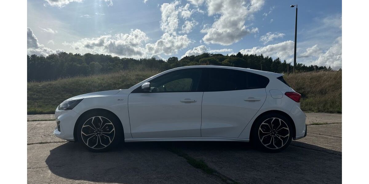 Ford Focus 197.000 km 8.500 &euro; Erfurt 99089